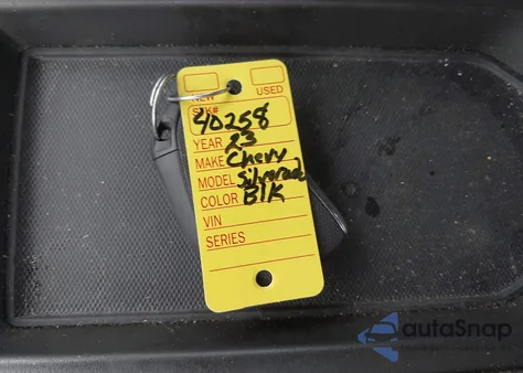 2023 Chevrolet Silverado 1500 4Wd Standard Bed Lt z USA, uszkodzony, nr VIN 1GCPDDEK9PZ239251